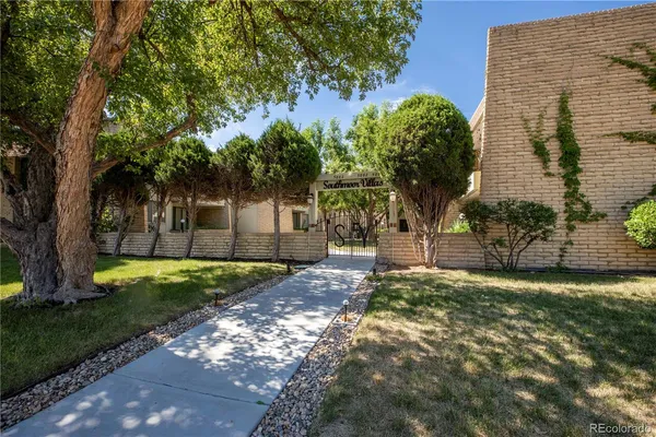 $325,000 | 5882 East Ithaca Place, Unit 204, Denver, CO 80237