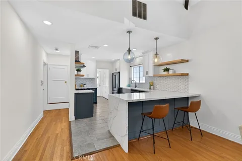 $1,915,000 | 520 North Citrus Avenue, Los Angeles, CA 90036
