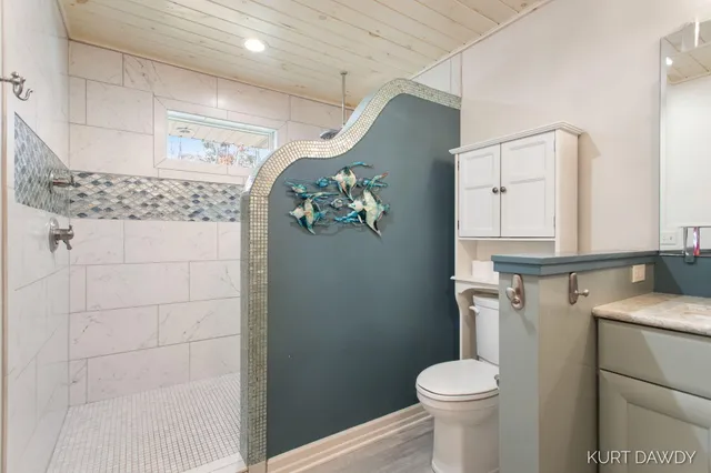 $825,000 | 3752 Schermerhorn Lake Drive, Allegan, MI 49010