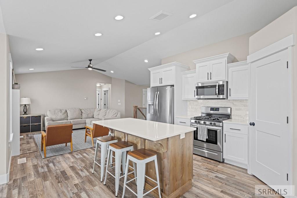 4047 Maizy Way Ammon, ID 83406 - Photo 13 of 42