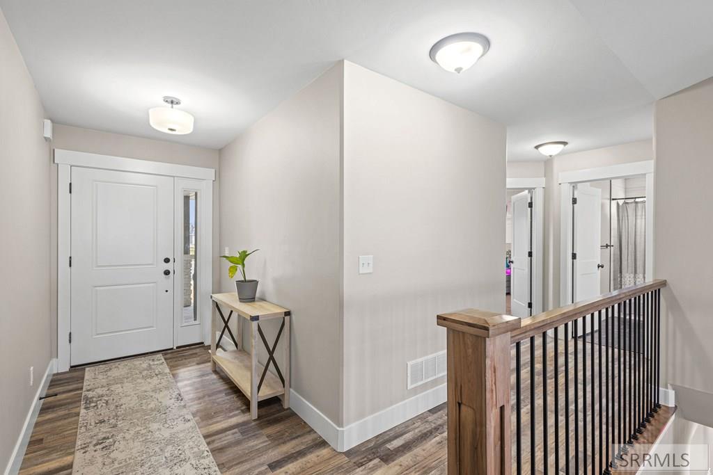 4047 Maizy Way Ammon, ID 83406 - Photo 3 of 42