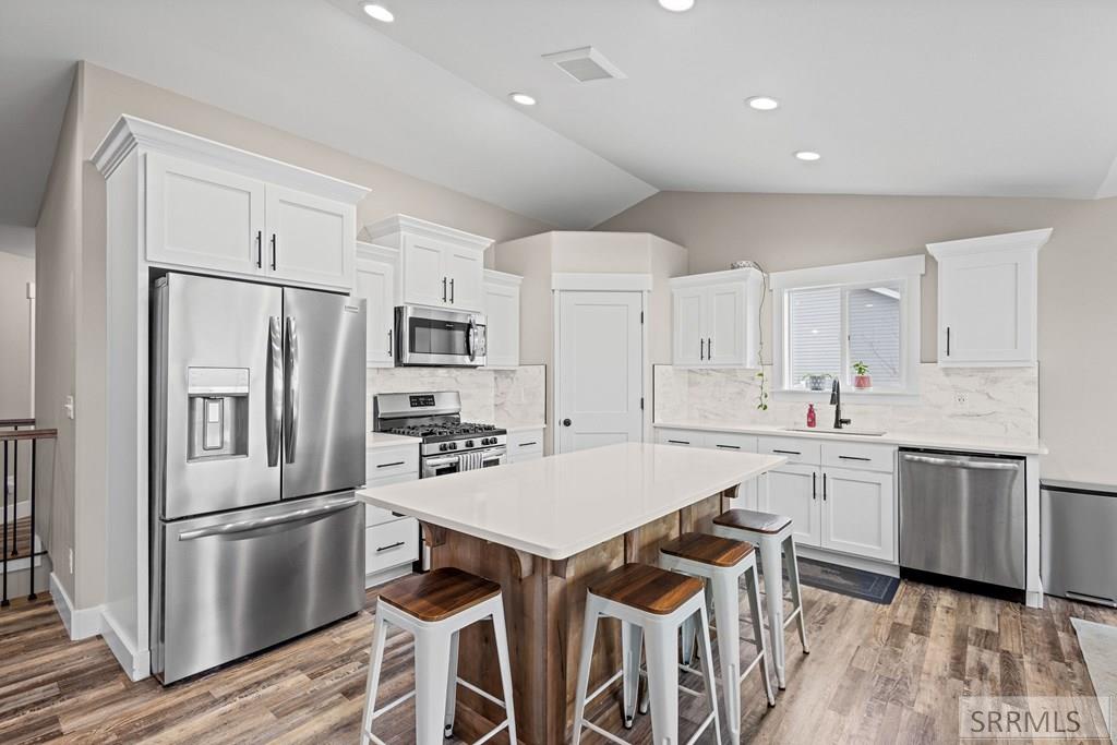 4047 Maizy Way Ammon, ID 83406 - Photo 8 of 42