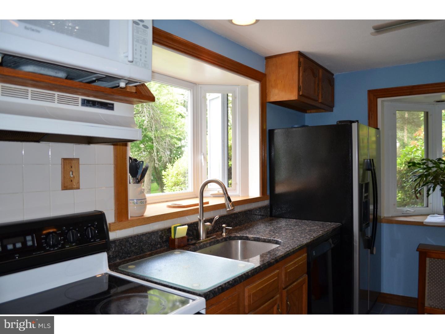 132 Cameron Road Huntingdon Valley, PA 19006 - Photo 11 of 19 Gallery Image 11