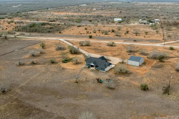 $645,000 | 8400 Farm To Market Road 140, Charlotte, TX 78011
