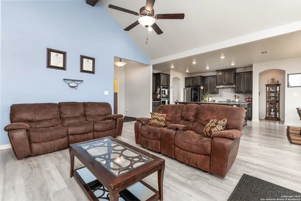 $645,000 | 8400 Farm To Market Road 140, Charlotte, TX 78011