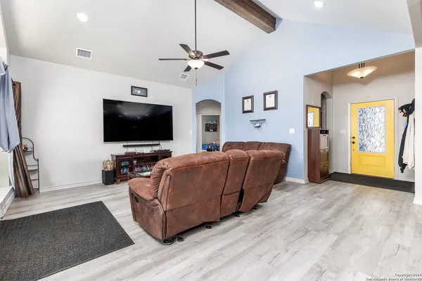 $645,000 | 8400 Farm To Market Road 140, Charlotte, TX 78011
