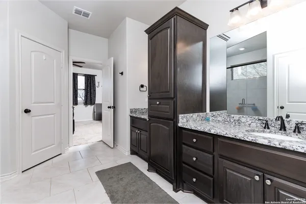 $645,000 | 8400 Farm To Market Road 140, Charlotte, TX 78011