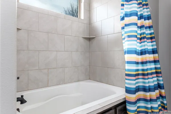 $645,000 | 8400 Farm To Market Road 140, Charlotte, TX 78011