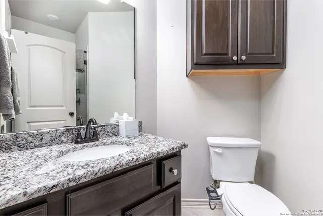 $655,000 | 8400 Farm To Market Road 140, Charlotte, TX 78011