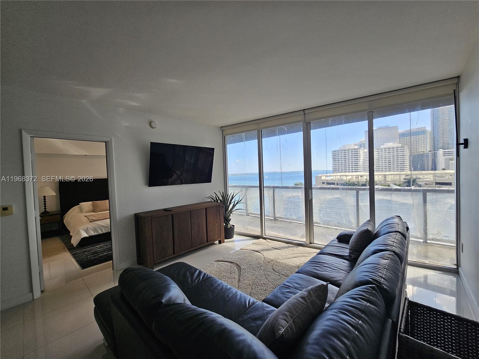 495 Brickell Avenue, Unit 905 Miami, FL 33131 - Photo 10 of 20