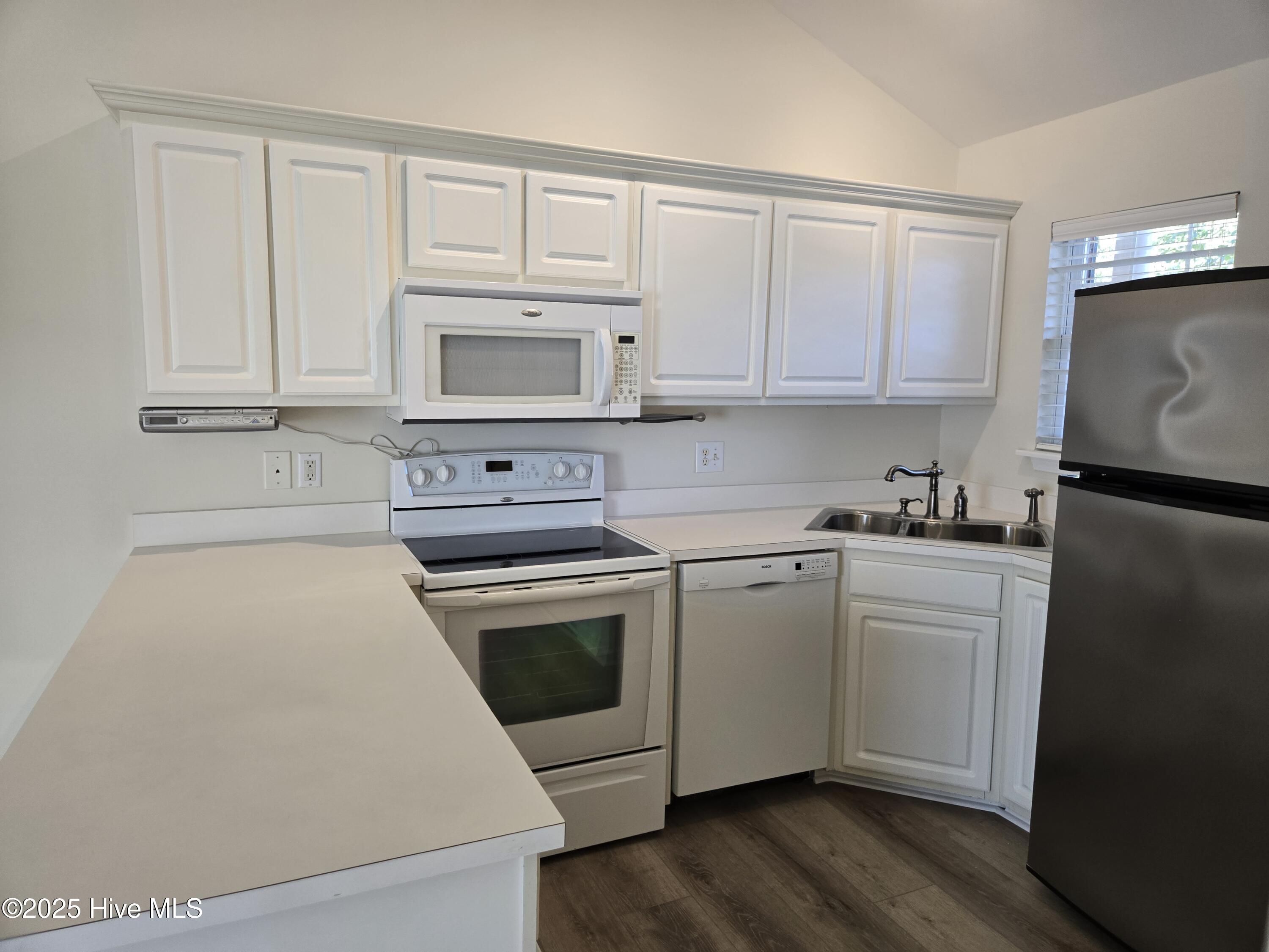 3909 Merestone Drive Wilmington, NC 28412 - Photo 3 of 20 3