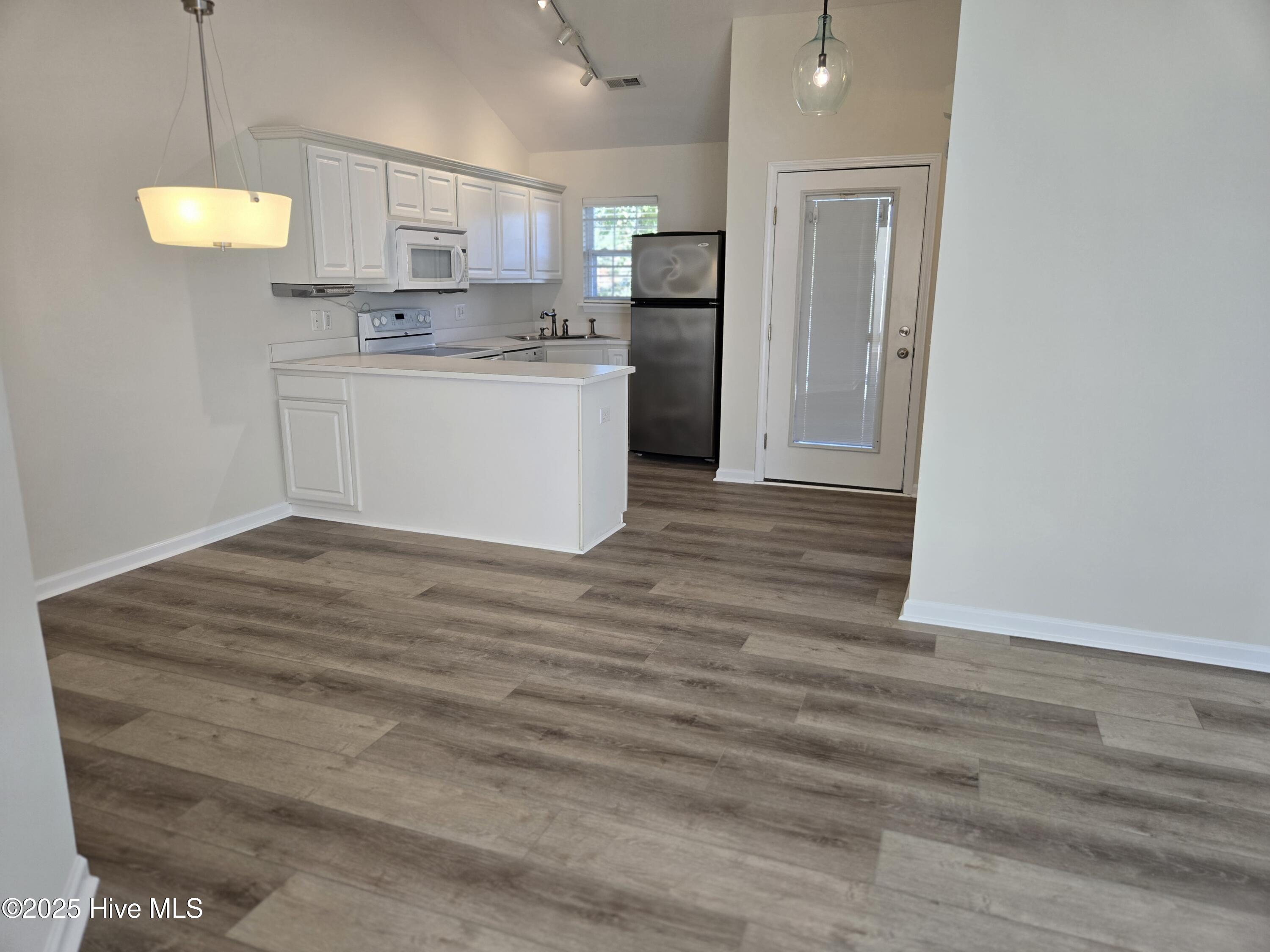 3909 Merestone Drive Wilmington, NC 28412 - Photo 10 of 20 10