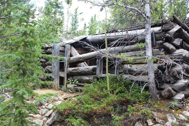 a view of an outdoor space with seating area