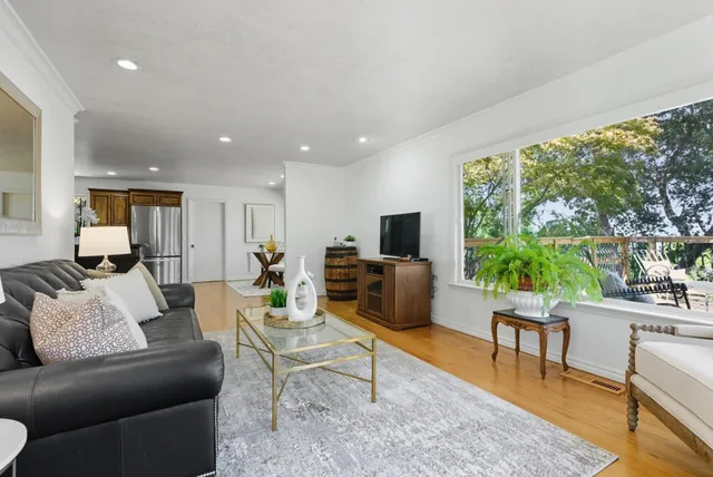 $2,958,000 | 21160 Canyon View Drive, Saratoga, CA 95070