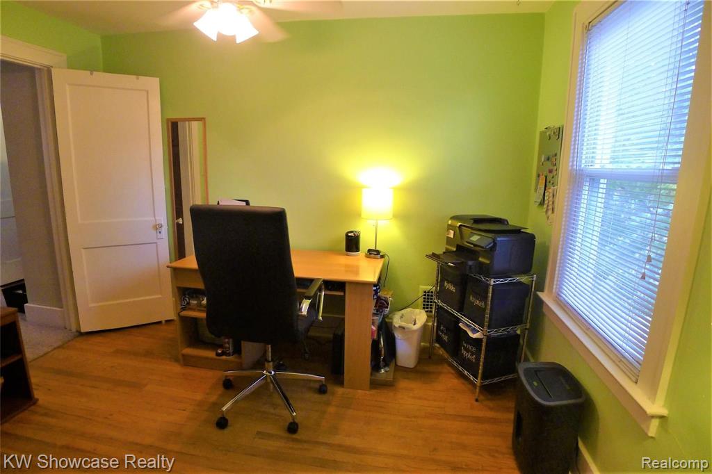 20934 Moross Road Grosse Pointe, MI 48236 - Photo 17 of 31