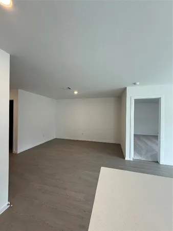 $1,895 | 335 Parkin Court, Conroe, TX 77303