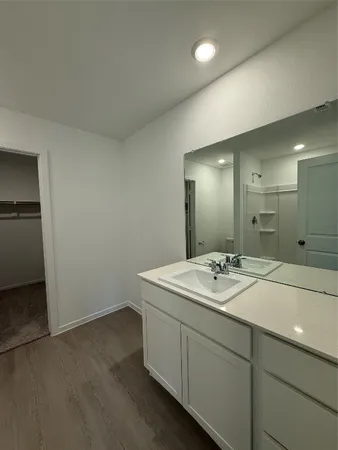 $1,895 | 335 Parkin Court, Conroe, TX 77303