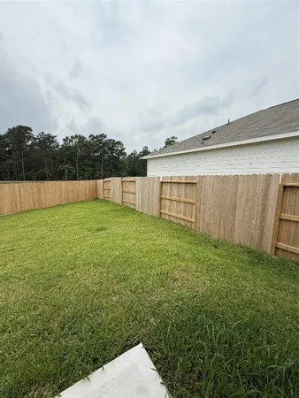 $1,895 | 335 Parkin Court, Conroe, TX 77303