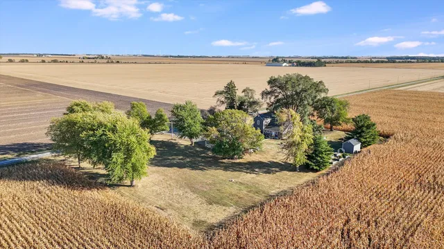 $265,000 | 151 County 1700 Road East, Villa Grove, IL 61956
