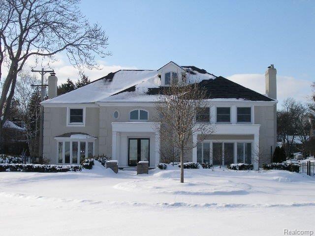 693 LAKESHORE 047