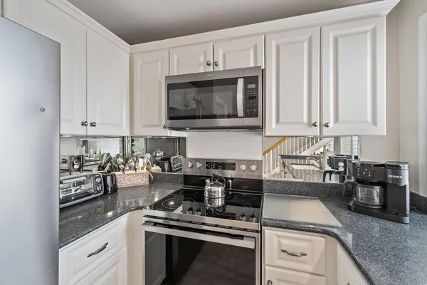 $3,000 | 353 Highway 1, Unit C301, Jupiter, FL 33477