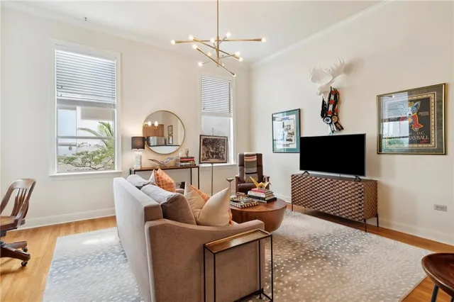 $1,700 | 330 Julia Street, Unit 225, New Orleans, LA 70130