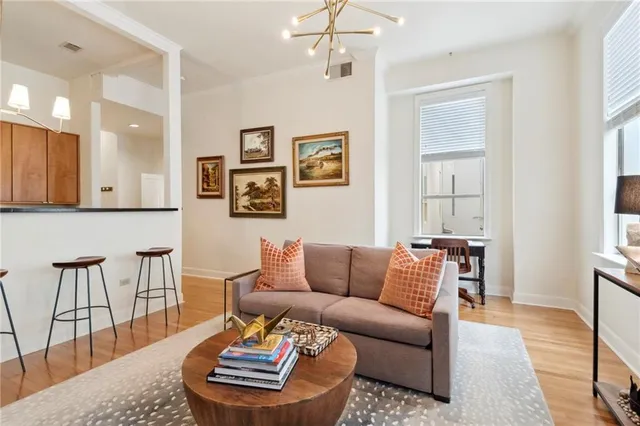 $1,700 | 330 Julia Street, Unit 225, New Orleans, LA 70130