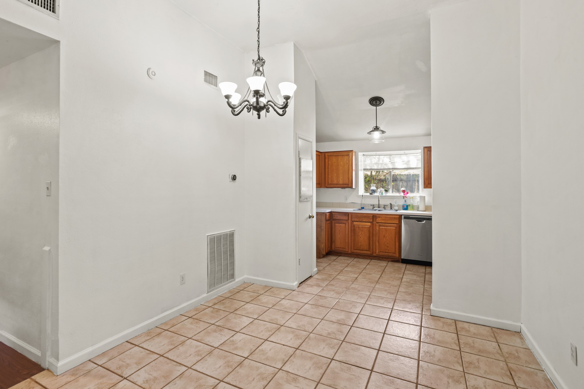 1902 Red Sky Court Spring, TX 77373 - Photo 9 of 20