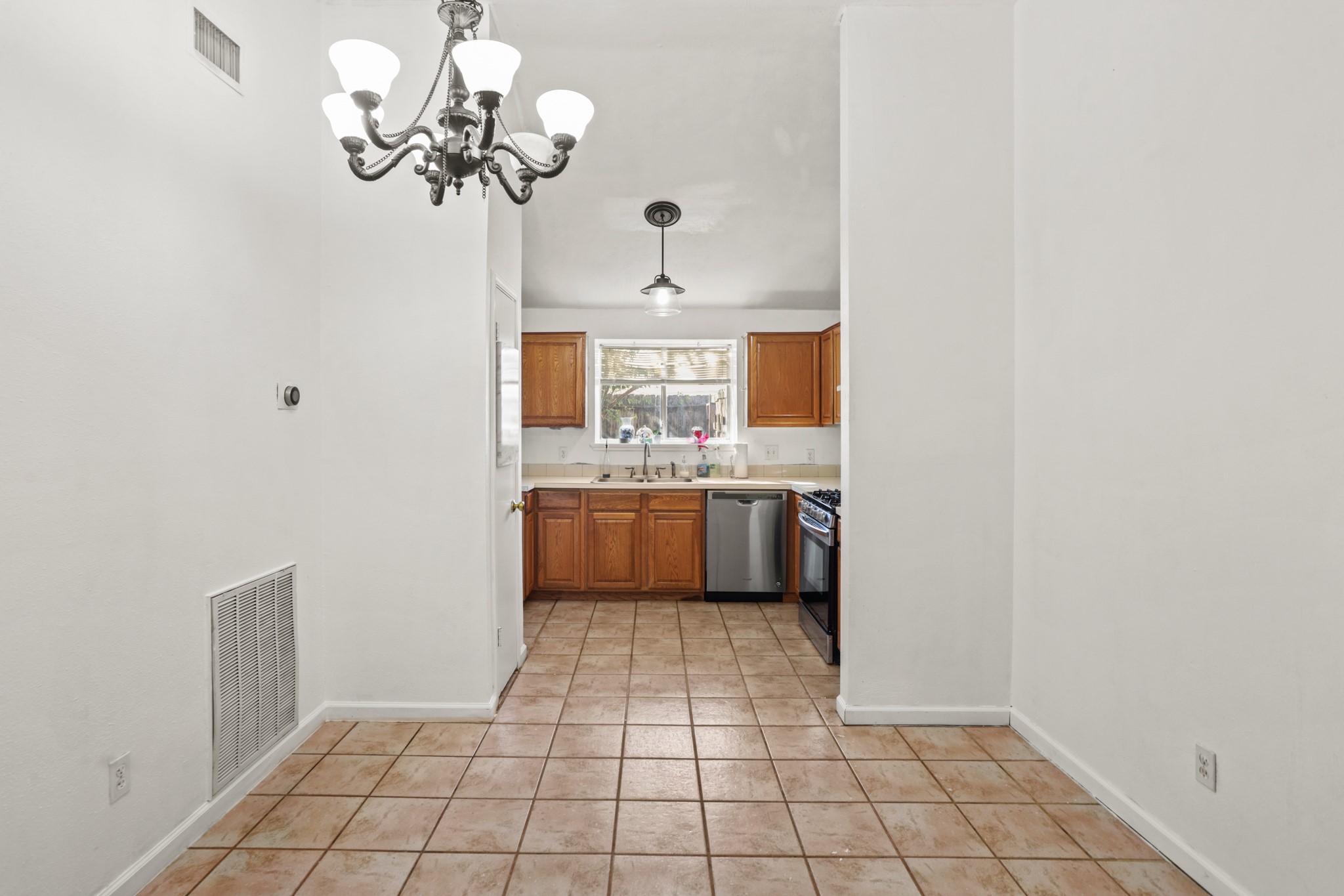 1902 Red Sky Court Spring, TX 77373 - Photo 10 of 20