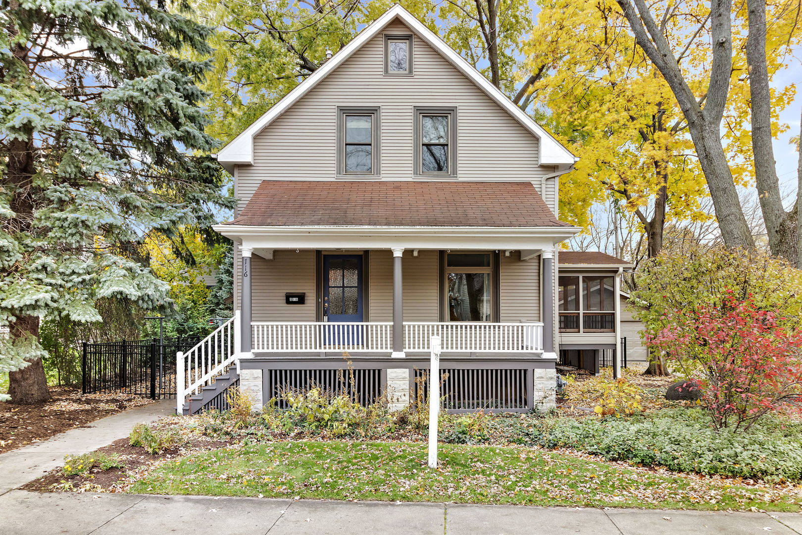 116 South West Street Naperville, IL 60540 - Photo 1 of 35 front view of a house with a yard