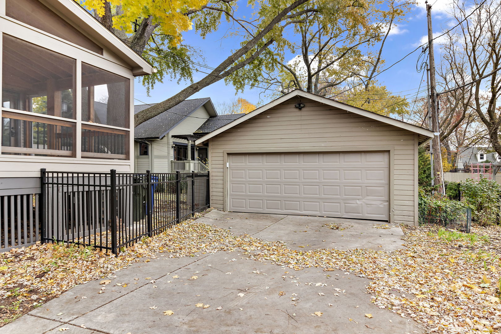 116 South West Street Naperville, IL 60540 - Photo 27 of 35 a house with a outdoor space