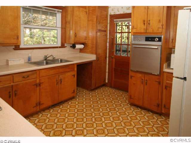 8500 Halstead Road Richmond, VA 23235 - Photo 5 of 12 Cafeteria/Kitchen