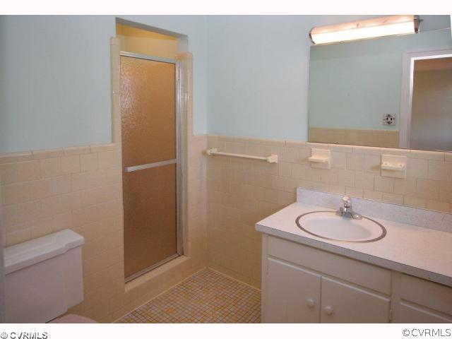 8500 Halstead Road Richmond, VA 23235 - Photo 8 of 12 Master Bath