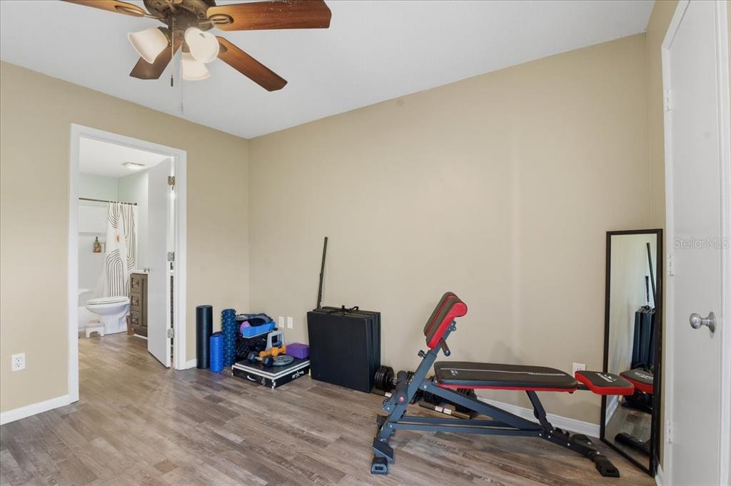 455 Alt 19, Unit 151 Palm Harbor, FL 34683 - Photo 27 of 52 a view of a room with gym equipment