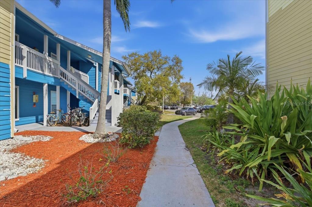 455 Alt 19, Unit 151 Palm Harbor, FL 34683 - Photo 38 of 52 a view of a street with a building in the background