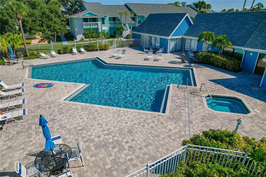 455 Alt 19, Unit 151 Palm Harbor, FL 34683 - Photo 46 of 52 a front view of a house with garden