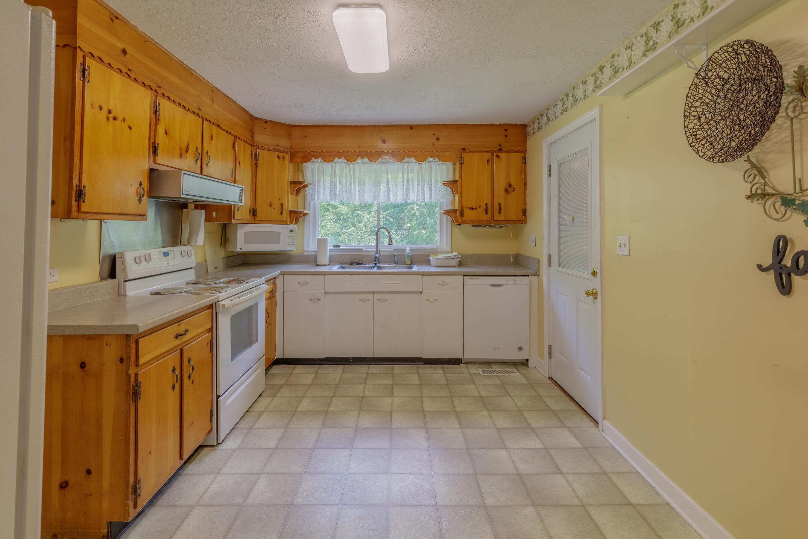 949 Ely Road Hixson, TN 37343 - Photo 9 of 29 949 Ely HD-15