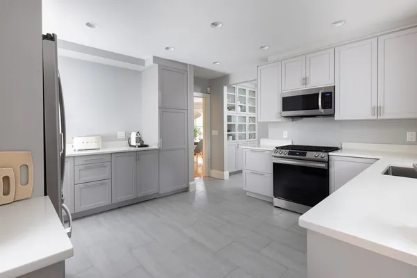 $8,000 | 17 Willow Street, Unit 17, Belmont, MA 02478