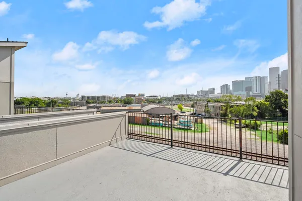 $365,000 | 2316 Sperber Lane, Houston, TX 77003