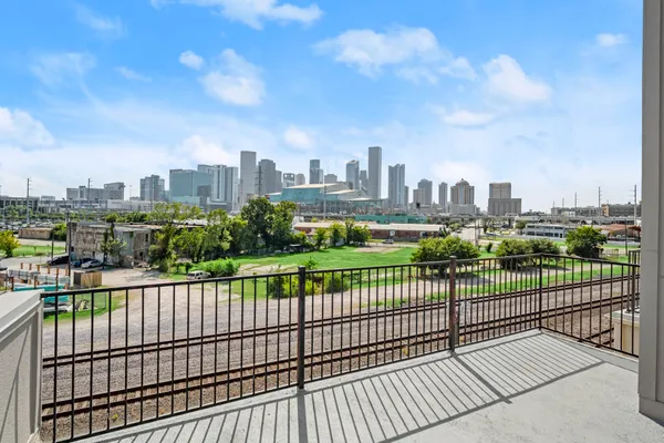 $365,000 | 2316 Sperber Lane, Houston, TX 77003