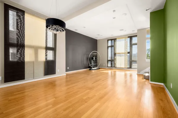 $365,000 | 2316 Sperber Lane, Houston, TX 77003