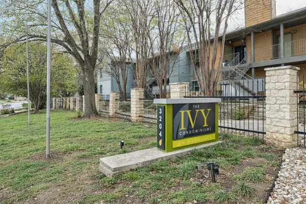 $1,395 | 3204 Manchaca Road, Unit 407, Austin, TX 78704