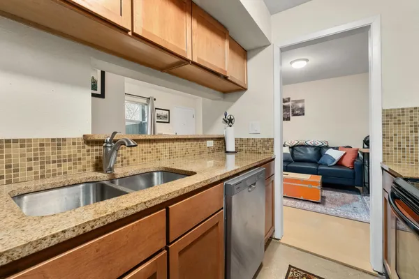 $1,395 | 3204 Manchaca Road, Unit 407, Austin, TX 78704