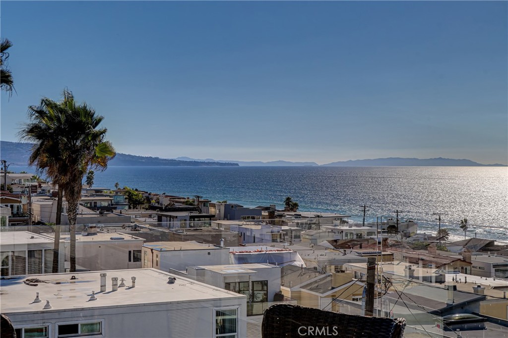 230 40th Street, Unit 3 Manhattan Beach, CA 90266 - Photo 33 of 38 a picture of city view