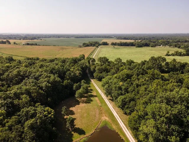$815,000 | 13782 Northeast State Oo Route, Unit RURAL, Urich, MO 64788