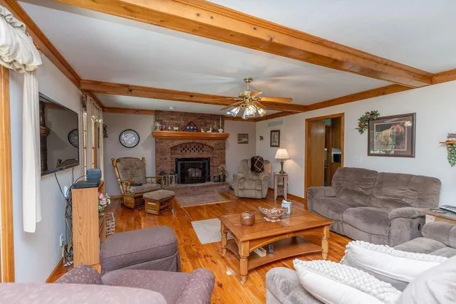 $815,000 | 13782 Northeast State Oo Route, Unit RURAL, Urich, MO 64788