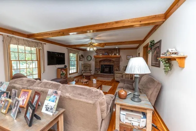 $815,000 | 13782 Northeast State Oo Route, Unit RURAL, Urich, MO 64788