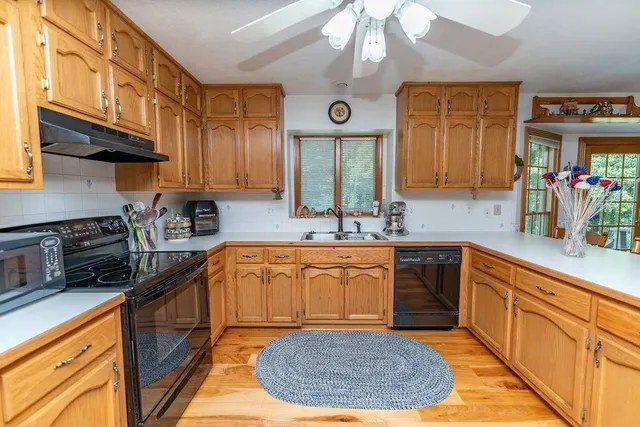 $815,000 | 13782 Northeast State Oo Route, Unit RURAL, Urich, MO 64788