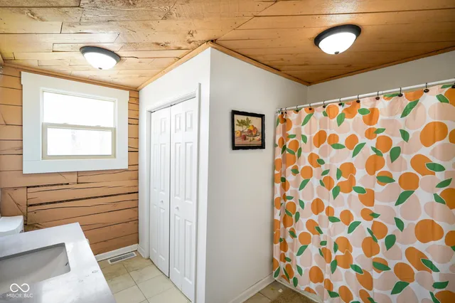 $499,000 | 7591-7593 North Old State Road 67, Mooresville, IN 46158