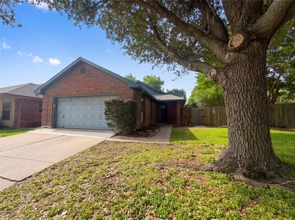 $279,000 | 3628 Riverhead Drive, Arlington, TX 76015